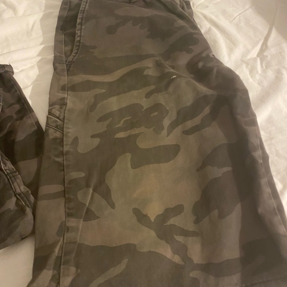Dickies camo shorts size 32 - Picture 3 of 3